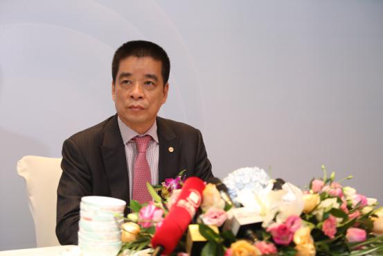 (广东松发陶瓷股份有限公司董事长林道藩先生接受记者采访).jpg
