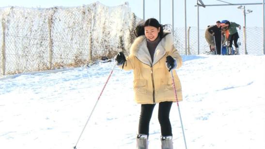 雁鸣蟹岛首届“滑雪节”开幕式圆满成功